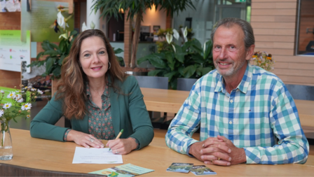 Wethouder Hilde de Groot ondertekend partnerverklaring Geopark